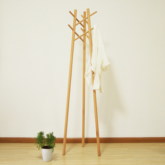 s02 coat rack