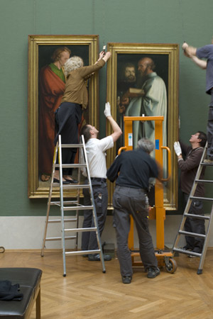 new wall coverings for alte pinakothek