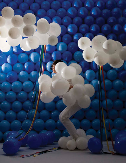 balloon installation series by sinem erkas and rose clark