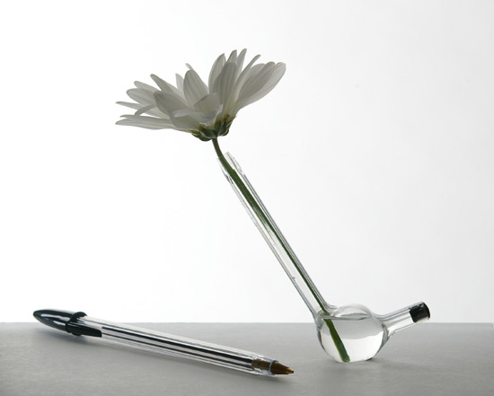 the making of: bic daisy vase by giffin' termeer