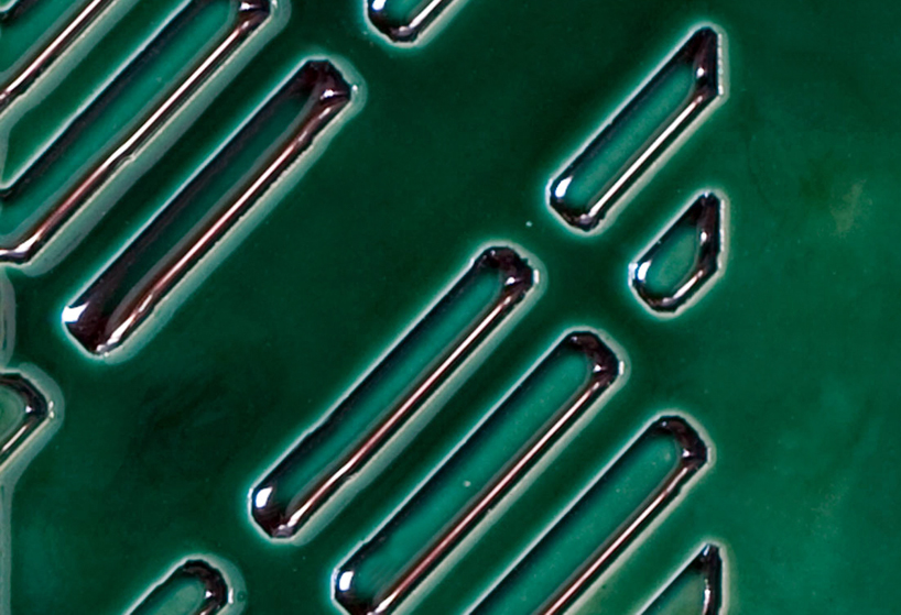 dutch design week   maaike roozenburg: polypropylene crate tile collection