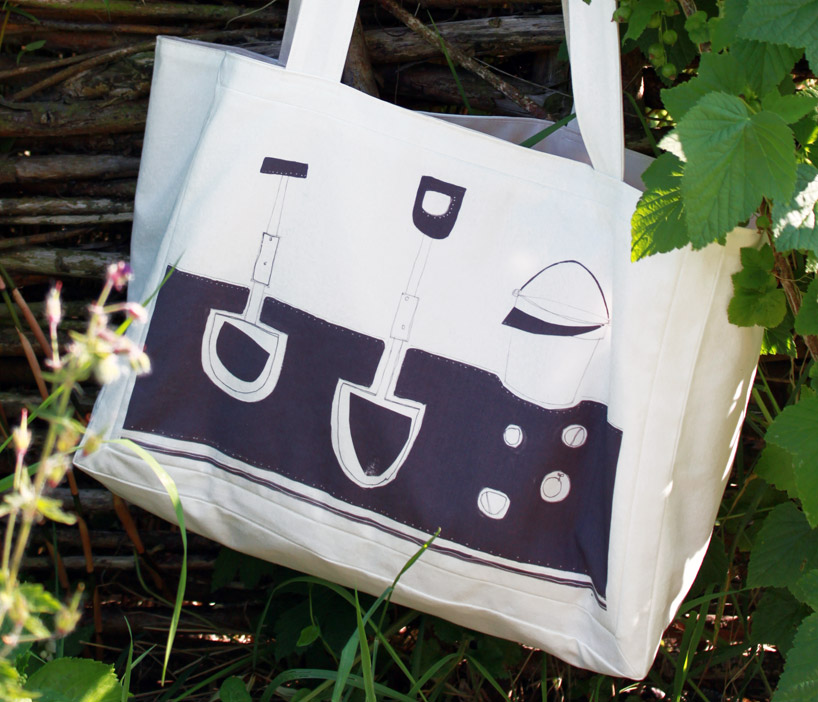 refinity removable prints let users redesign their clothing