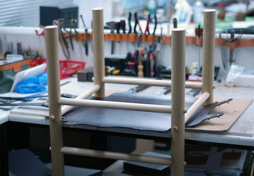 max lamb develops 'campaign chair' for alfred dunhill