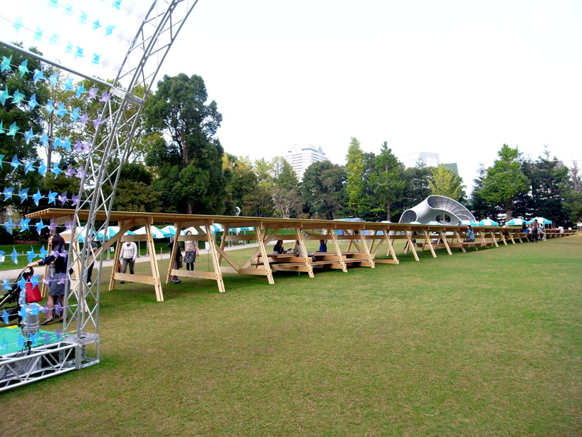 torafu architects: gulliver table in tokyo midtown