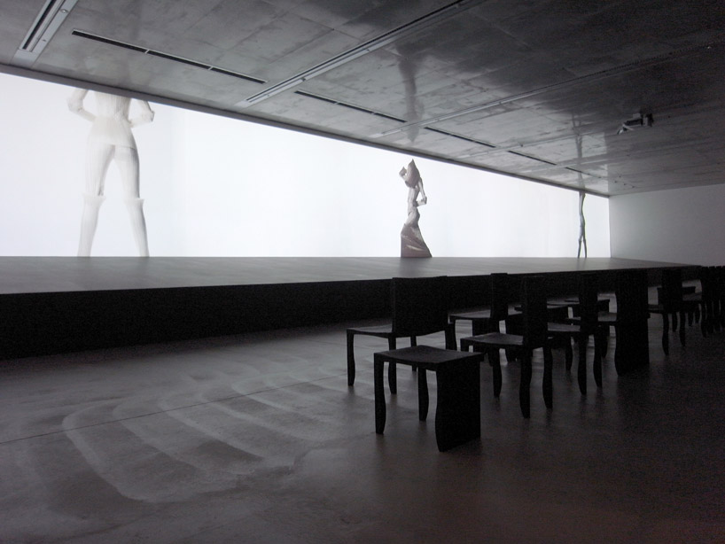 shigeru ban: exhibition design of visual dialogue at 21_21 design sight