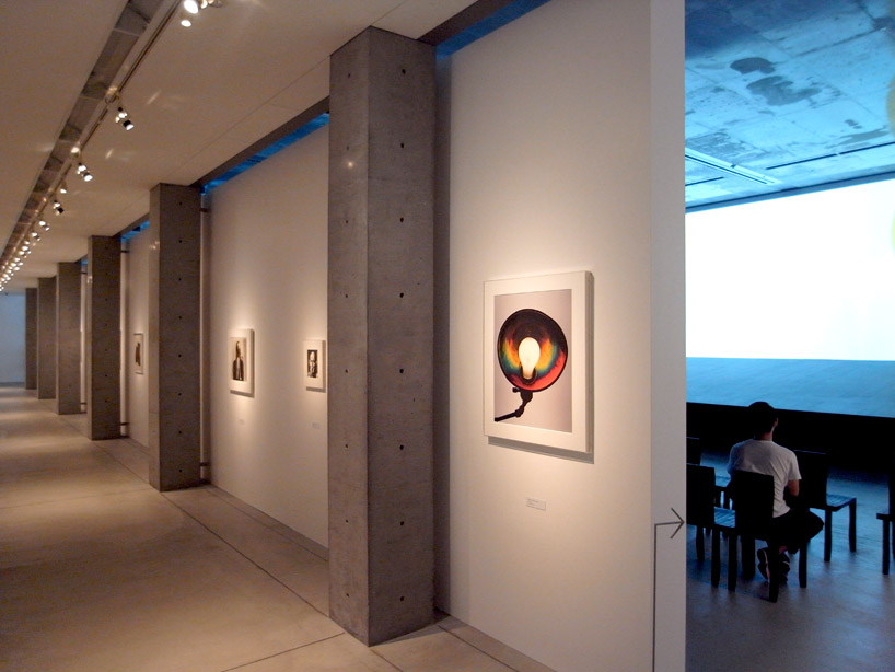 shigeru ban: exhibition design of visual dialogue at 21_21 design sight