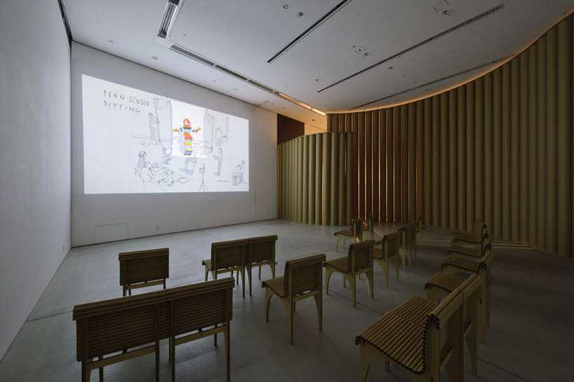 shigeru ban: exhibition design of visual dialogue at 21_21 design sight