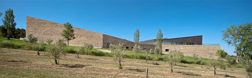 virai arquitectos: institutional winery la grajera