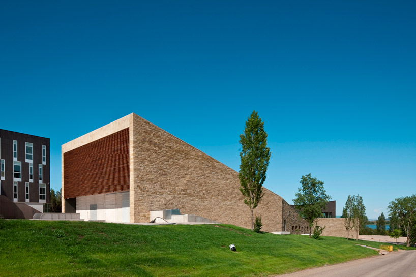 virai arquitectos: institutional winery la grajera
