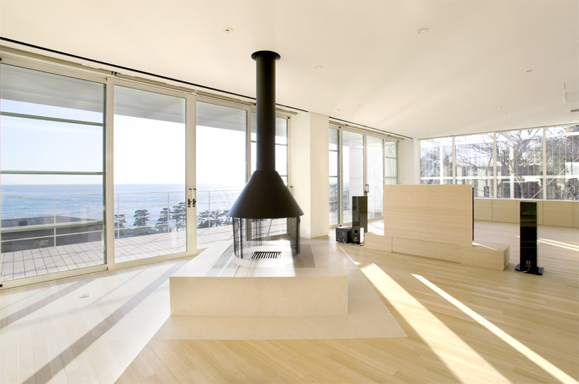 edward suzuki architecture: villa by the sea