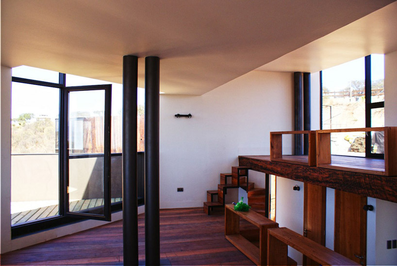 ricardo torrejon schellhorn: CGM house, limache