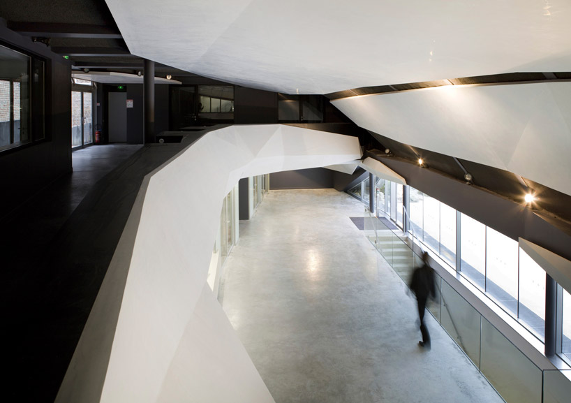 chartier corbasson architectes: regional chamber of commerce and industry