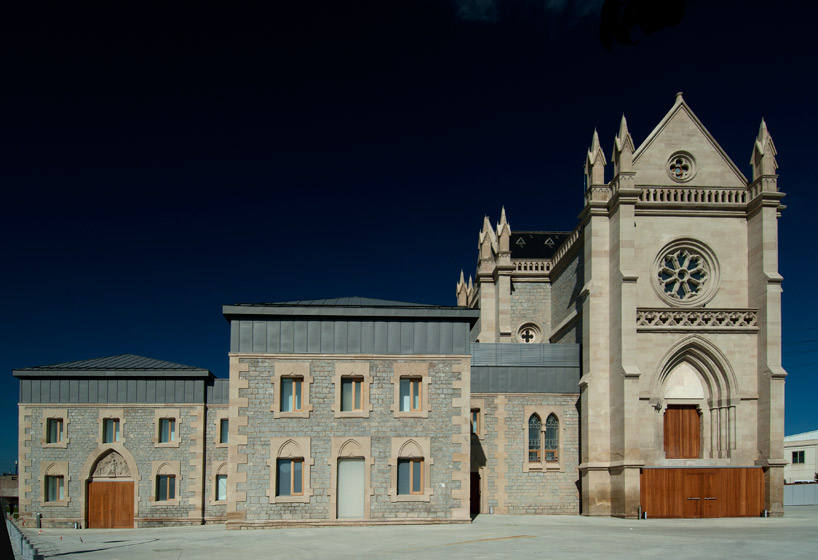 roberto ercilla: krea arts center