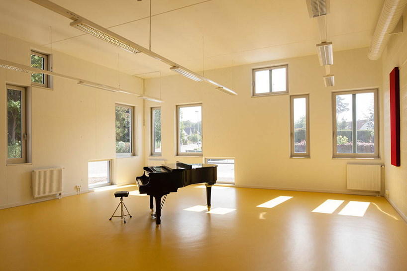 carlos arroyo arquitectos: academie MWD, belgium