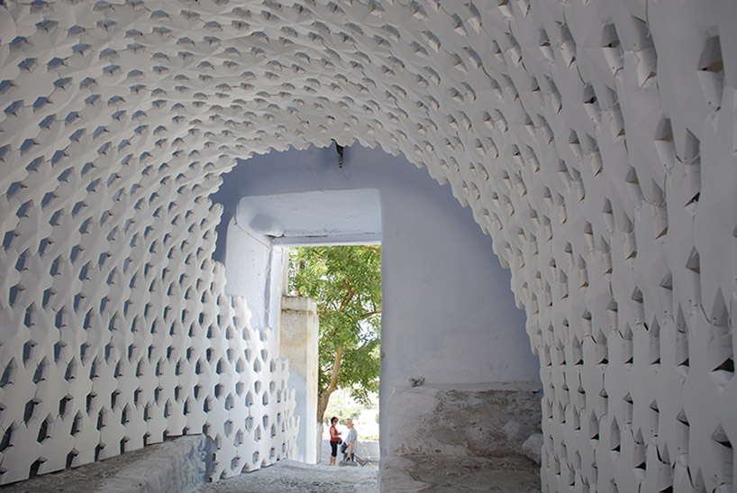 24 degrees studio: daphne installation