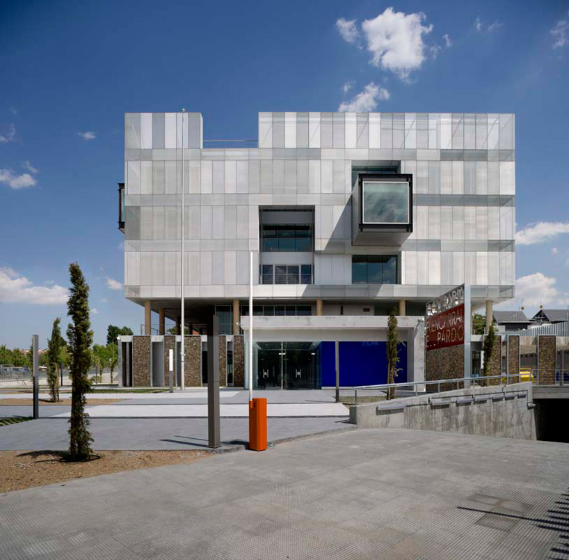 voluar arquitectura: comisaria fuencarral