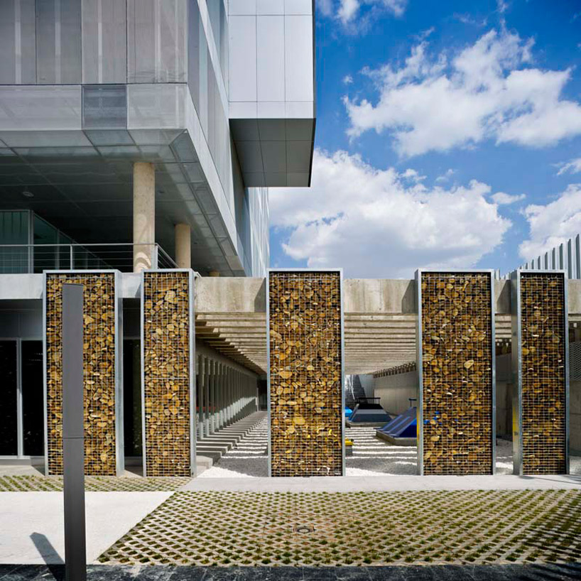 voluar arquitectura: comisaria fuencarral