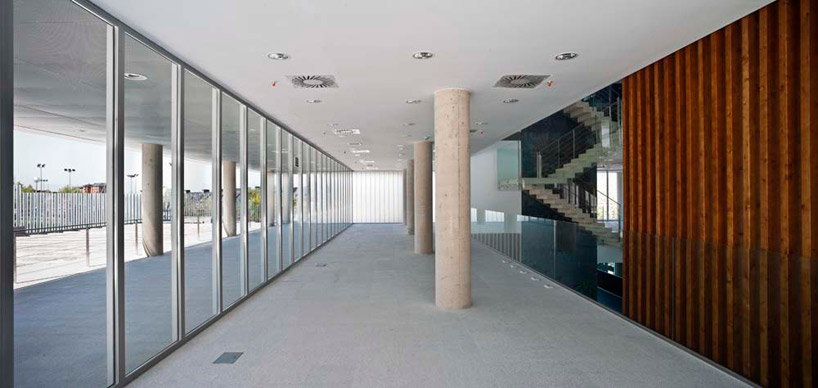 voluar arquitectura: comisaria fuencarral