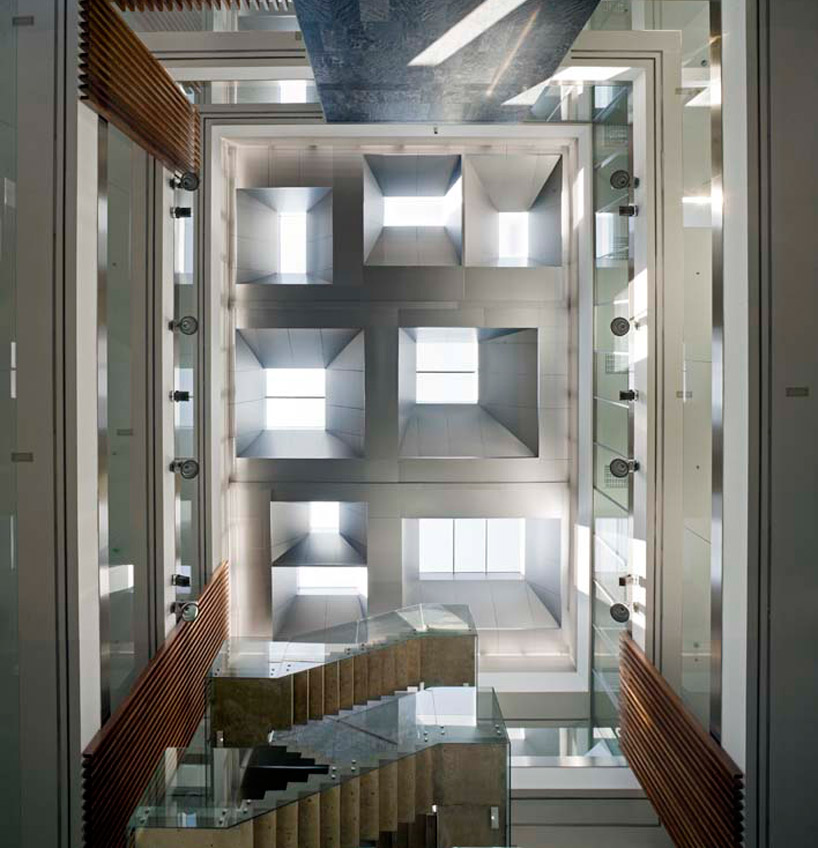 voluar arquitectura: comisaria fuencarral