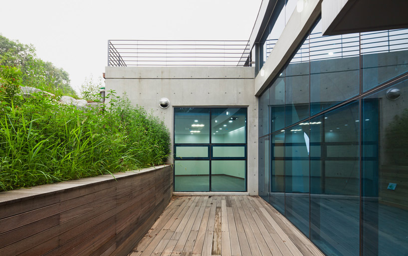 urban playground + yagatoo architects: heterojunctional barrier pavilion