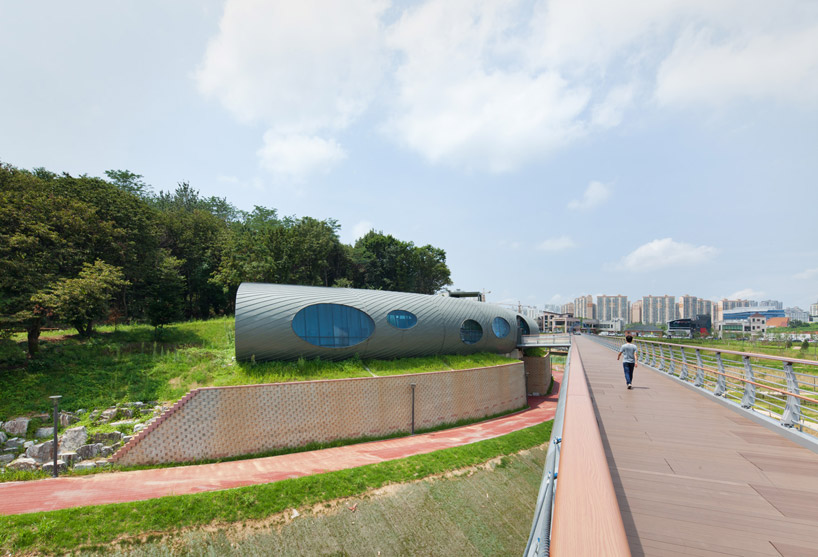 urban playground + yagatoo architects: heterojunctional barrier pavilion