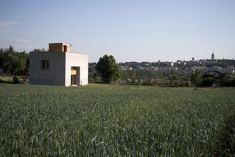 skutek architecture: melnik family house