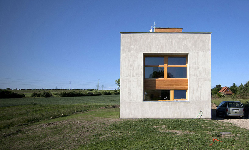 skutek architecture: melnik family house
