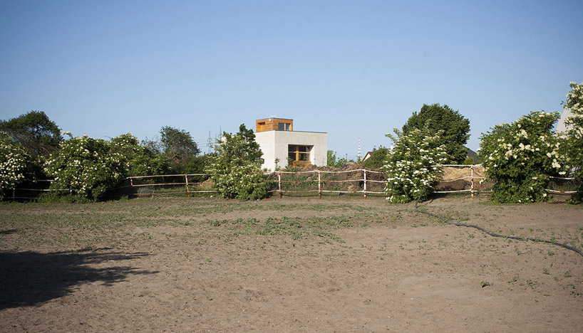 skutek architecture: melnik family house