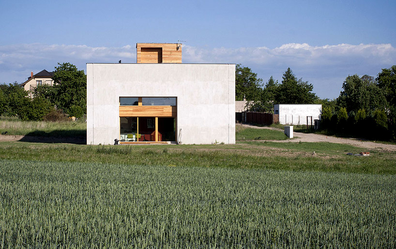 skutek architecture: melnik family house