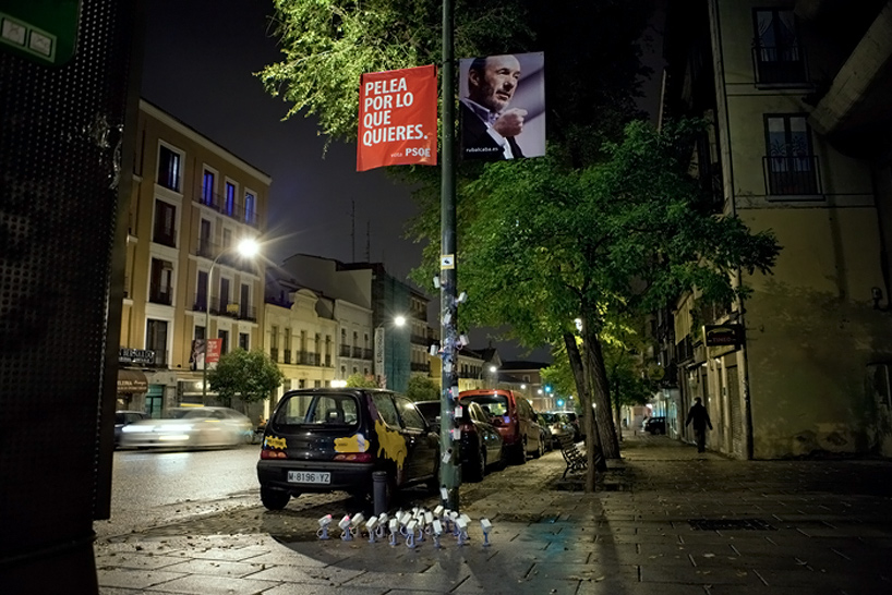 luzinterruptus: politicians under surveillance