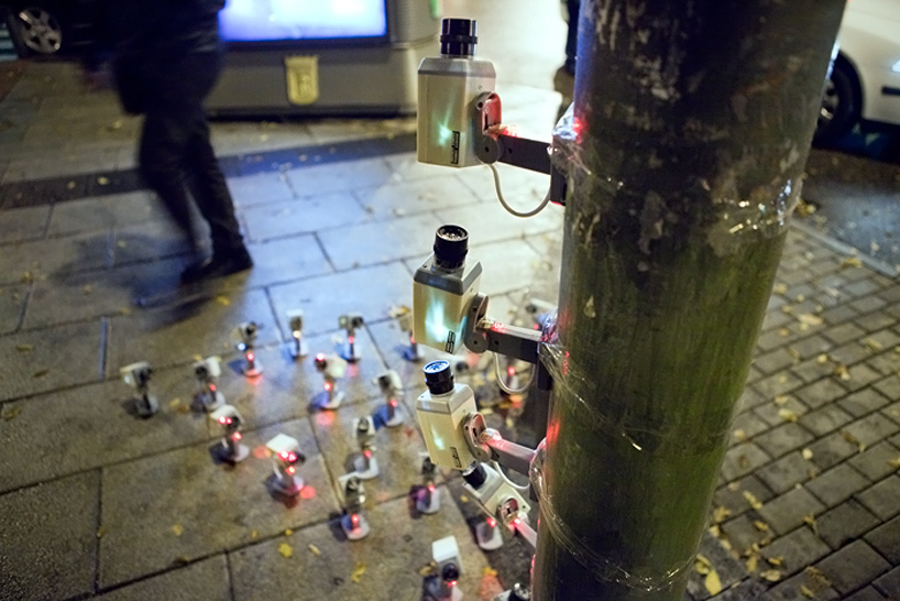 luzinterruptus: politicians under surveillance