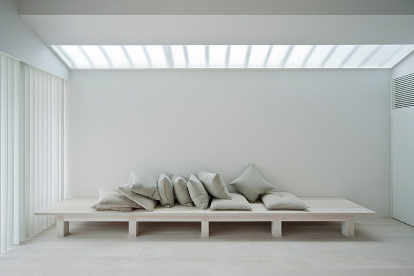 CASE-REAL: white dormitory for il vento