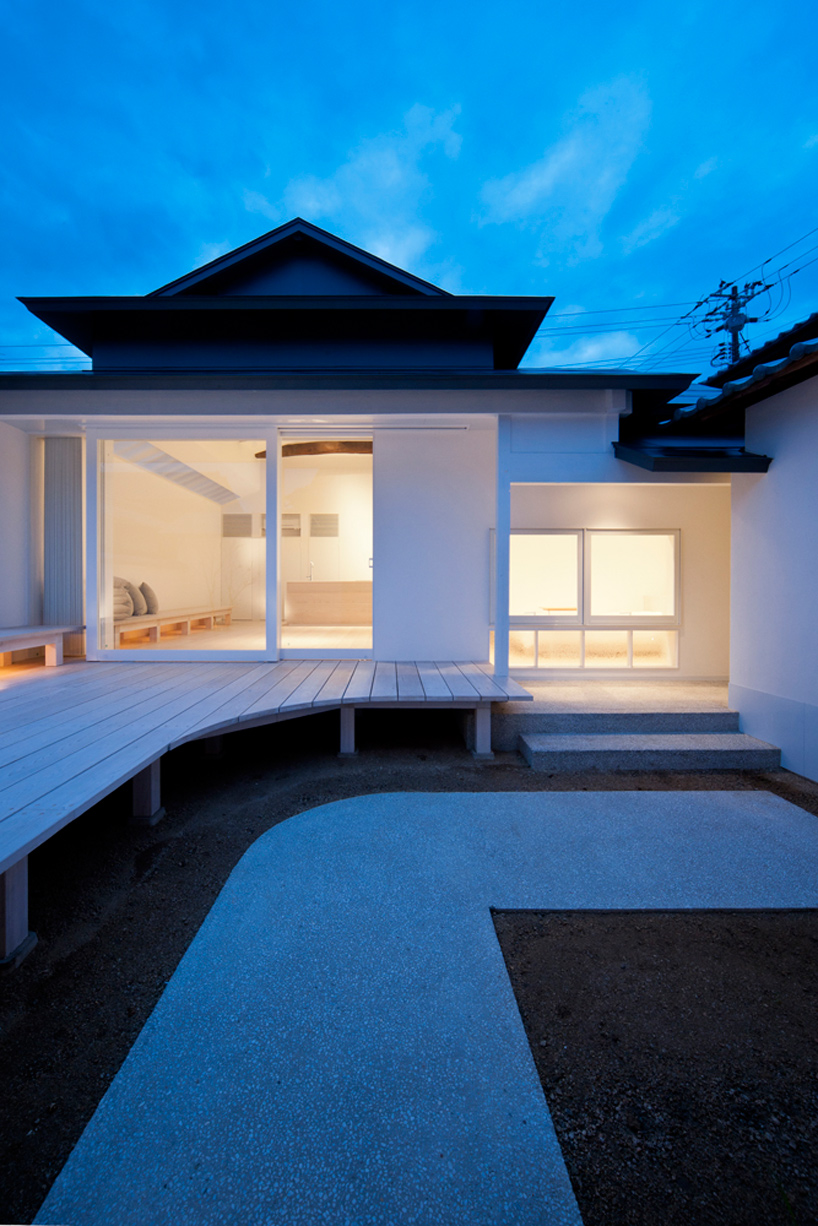 CASE-REAL: white dormitory for il vento