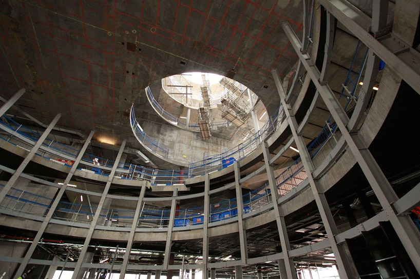 mecanoo architecten: library of birmingham celebrates top out