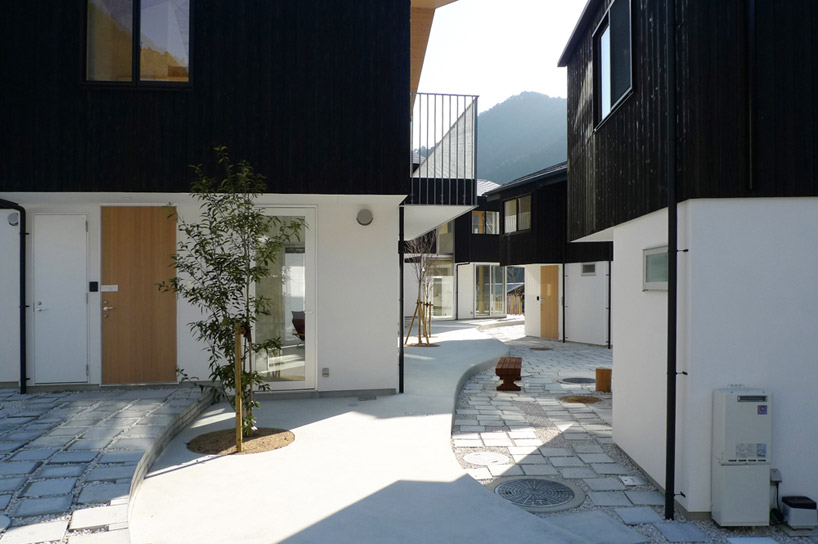 sogabe lab + hari architects: kamikatsu asahi municipal housing