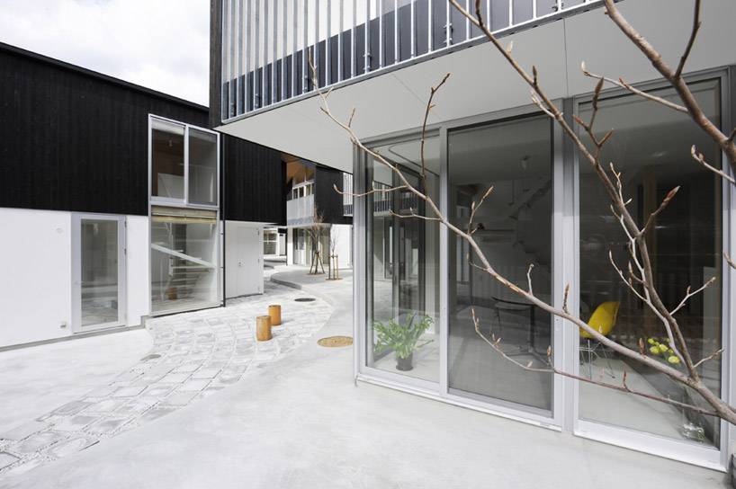 sogabe lab + hari architects: kamikatsu asahi municipal housing
