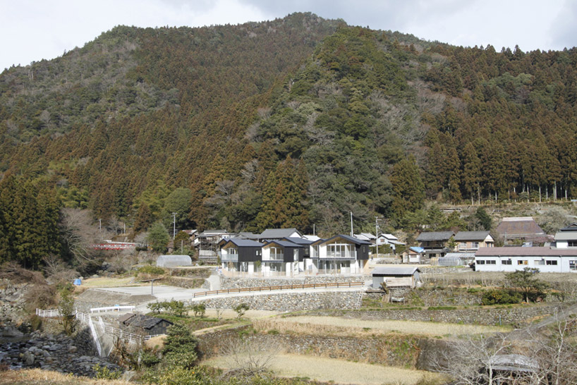 sogabe lab + hari architects: kamikatsu asahi municipal housing