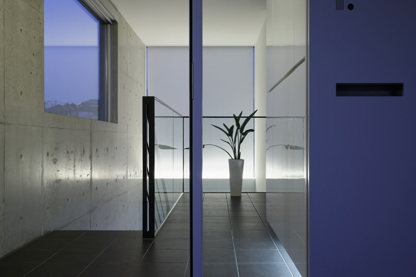 ozawa design: double tube house