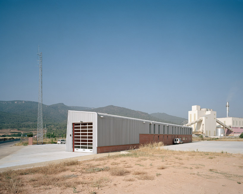 arriola & fiol arquitectes: parc de bombers