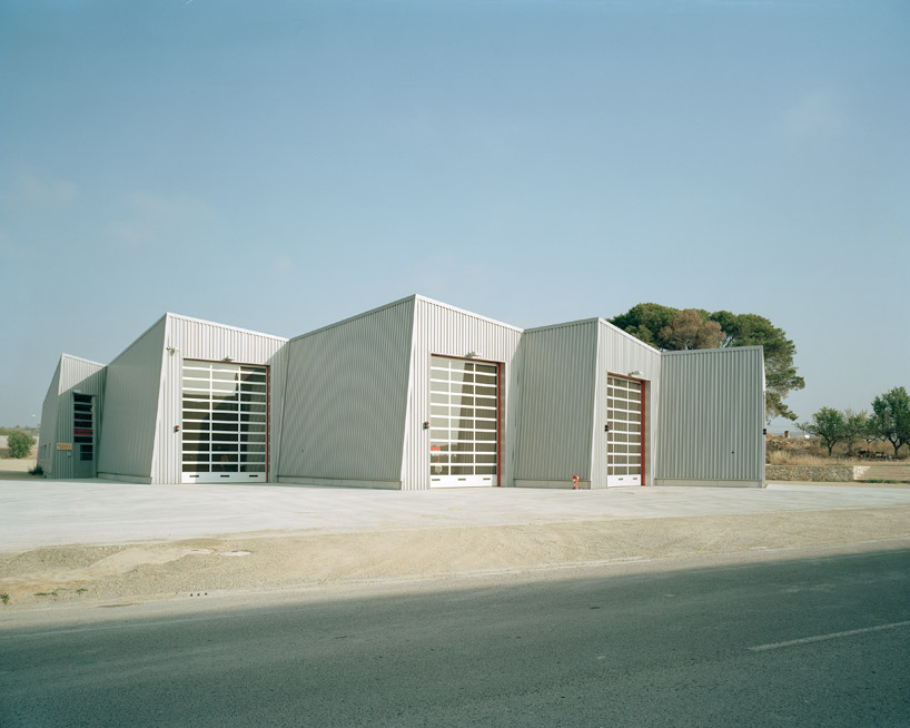arriola & fiol arquitectes: parc de bombers