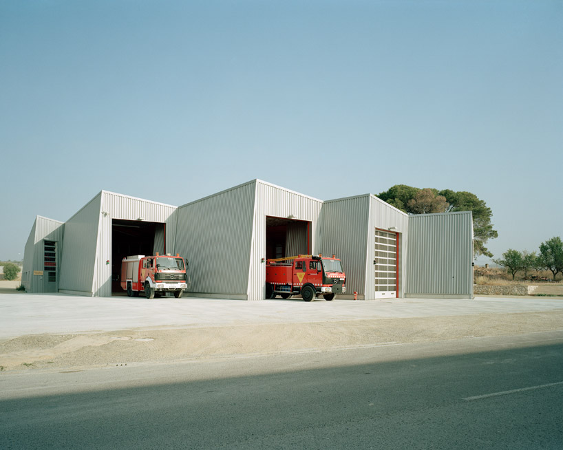 arriola & fiol arquitectes: parc de bombers