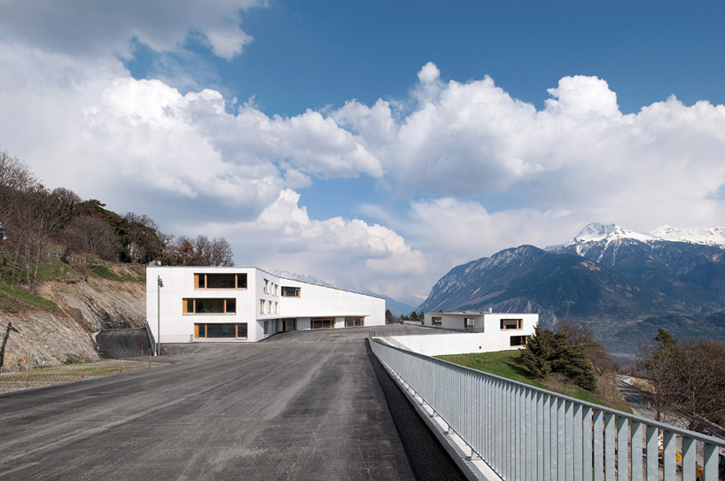 frei rezakhanlou architectes: school in chermignon