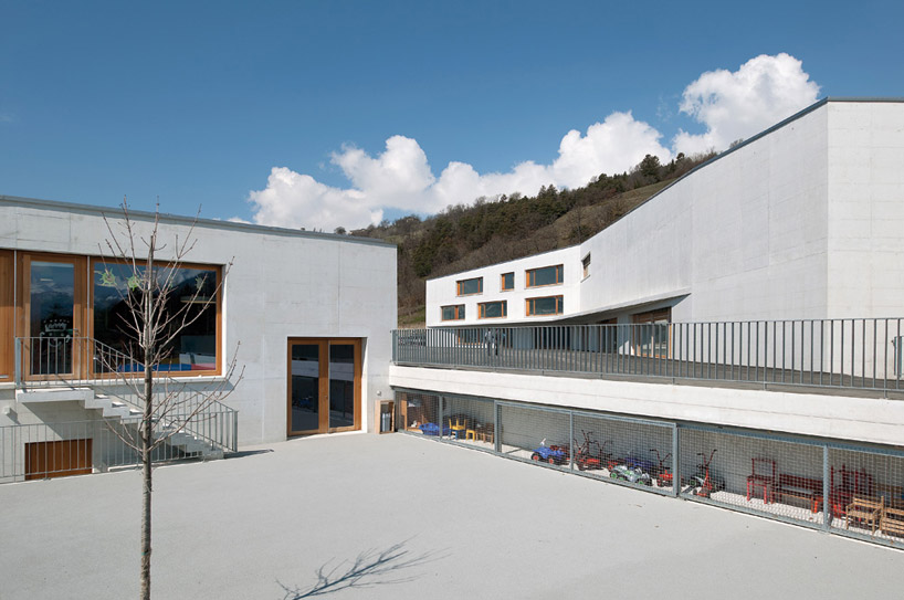 frei rezakhanlou architectes: school in chermignon