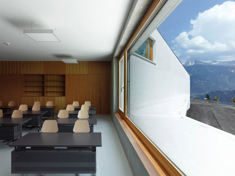 frei rezakhanlou architectes: school in chermignon