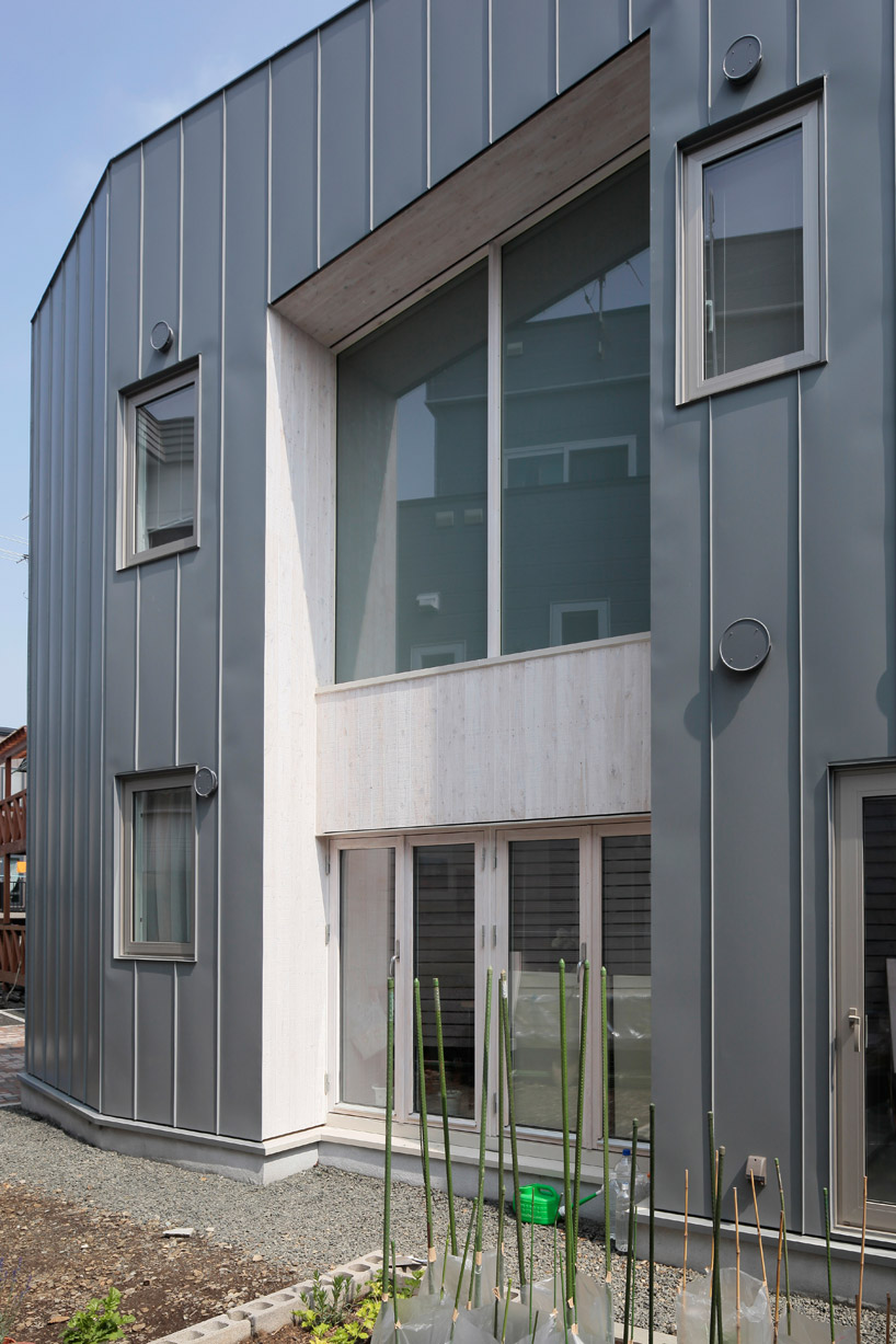 akasaka shinichiro atelier: SAZAE's house