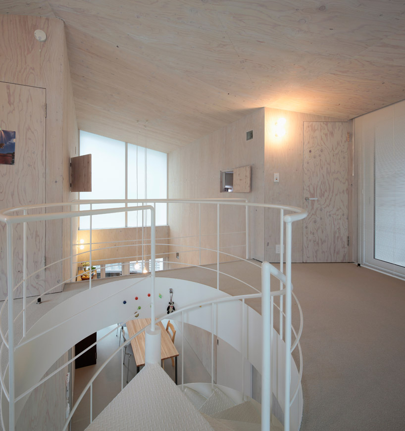 akasaka shinichiro atelier: SAZAE's house