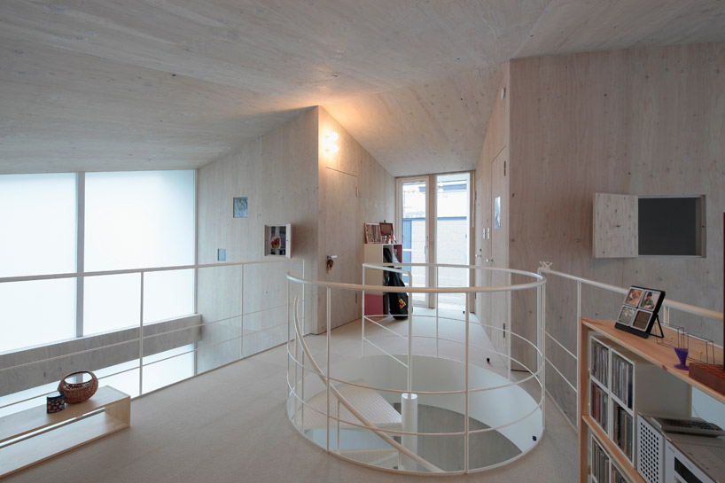 akasaka shinichiro atelier: SAZAE's house