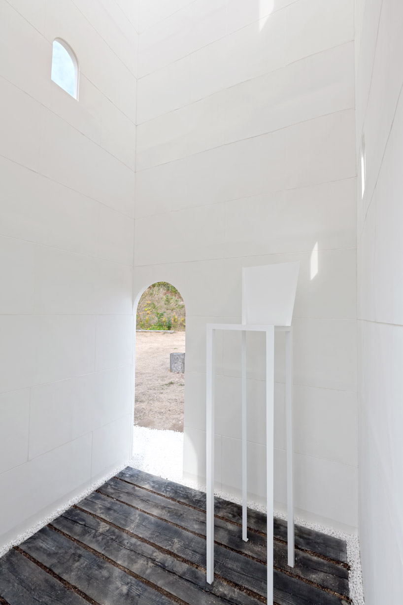 shingo masuda+katsuhisa otsubo + yuta shimada: little hilltop with wind view
