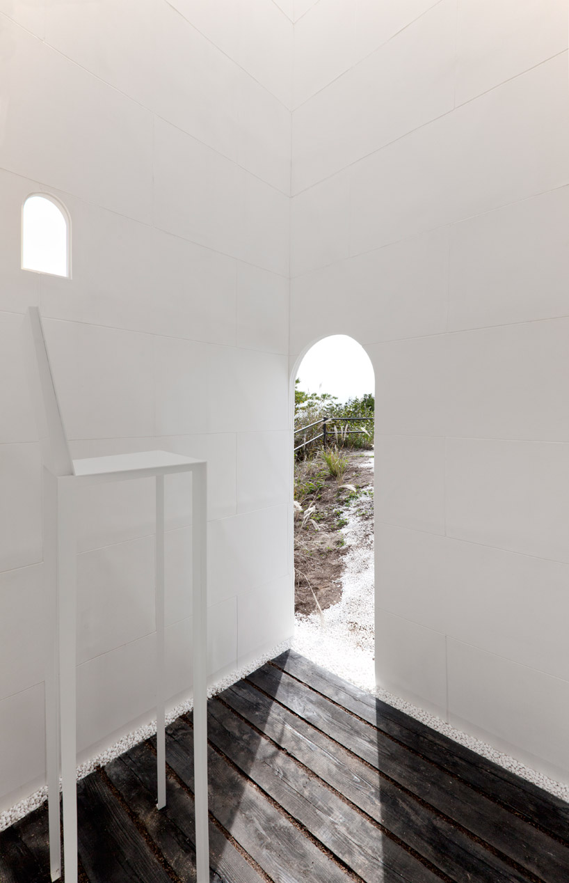 shingo masuda+katsuhisa otsubo + yuta shimada: little hilltop with wind view