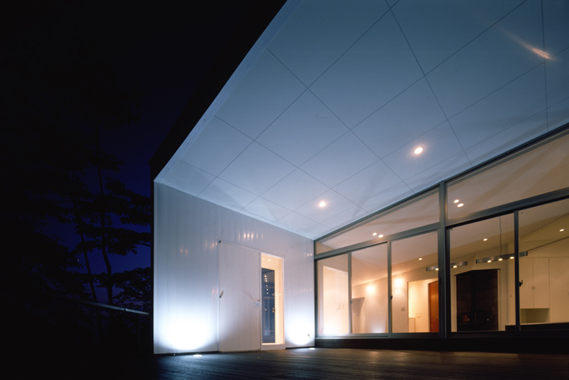 taku sakaushi / OFDA: three windows